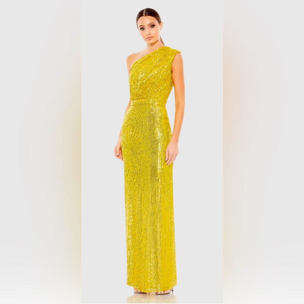 💃🏽➕IEENA for MAC DUGGAL Yellow Sequin Ruched One Shoulder Gown. Size: 16